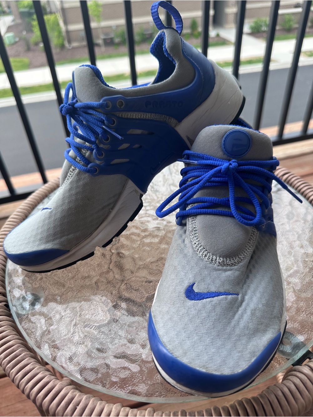 Nike Presto in Light Gray and Royal Blue Athletic Sneakers